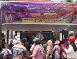 Kejari Sijunjung Gelar Pasar Murah Ramadhan, Bantu Warga Dapatkan Sembako Murah Jelang Lebaran