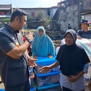 Bupati Sijunjung Tinjau Lokasi Kebakaran Padang Sibusuk, Salurkan Bantuan untuk Korban