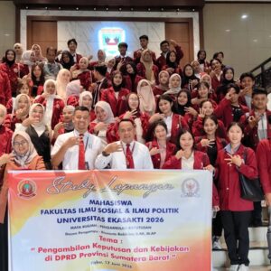 Saksikan Rapat Paripurna DPRD Sumbar, Mahasiswa Universitas Ekasakti Perkaya Wawasan Politik dan Pemerintahan