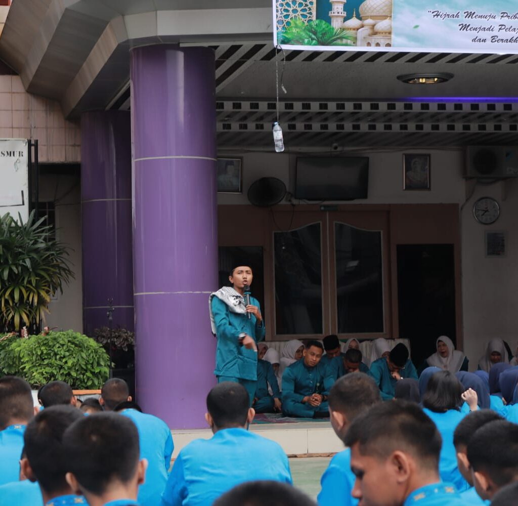 Isi Peringatan Muharram di SMK Masmur, Ustadz Sarwan Kelana Sampaikan Tentang hijrah Pelajar Berakhlak