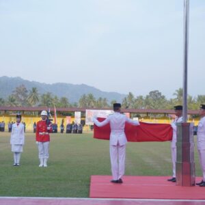 Khidmat, Upacara Penurunan Bendera HUT ke-81 RI di Sijunjung Berlangsung Lancar