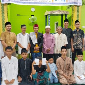 Ustadz Sarwan Kelana semangat Beri Tausiah Maulid Nabi di Masjid Miftahul Jannah
