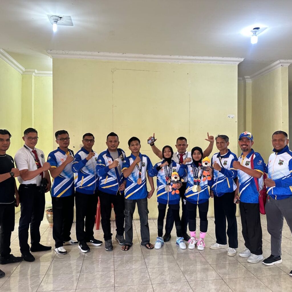 Membanggakan! Hari Pertama Pertandingan Cabor Angkat Besi Raih 3 Medali Emas, 1 Perak dan 2 Perunggu