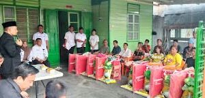 Pascakebakaran di Bagan Barat, Pemkab Rohil Salurkan Bantuan untuk Warga Terdampak